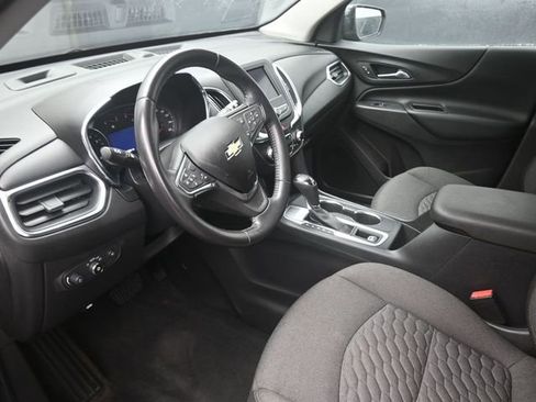 Used 2020 Chevrolet Equinox LT image 18