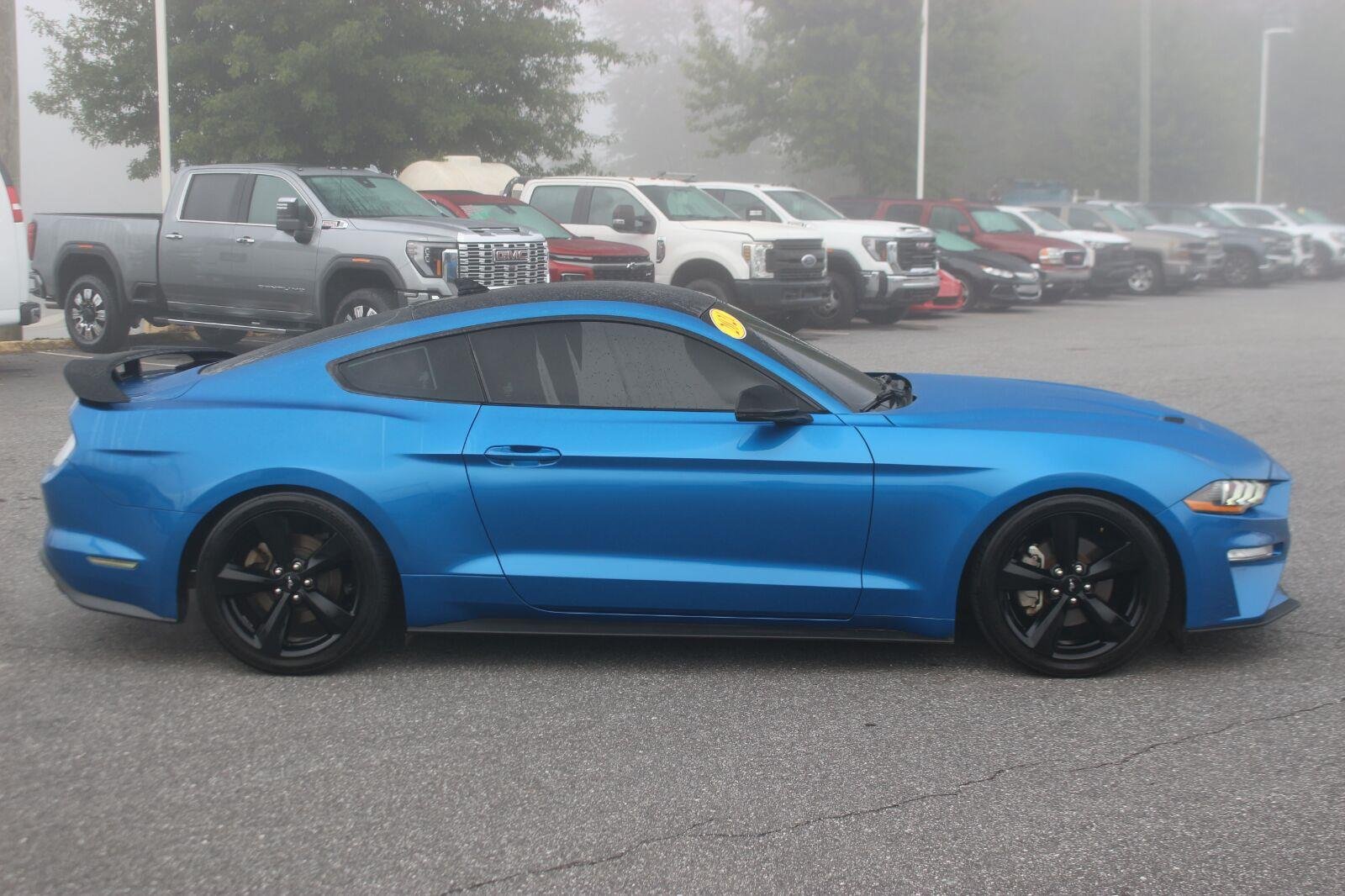 Used 2021 Ford Mustang Premium w/ Equipment Group 201A RWD image 8