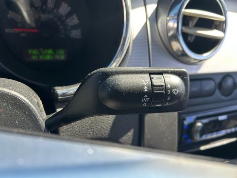 Used 2005 Ford Mustang GT RWD image 20