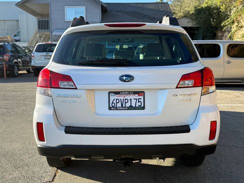 Used 2011 Subaru Outback 2.5i AWD/4WD image 5