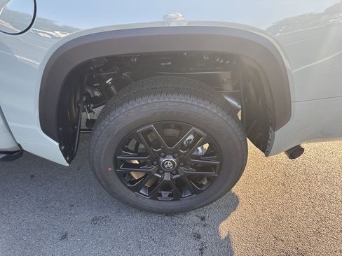 New 2026 Toyota Tundra Limited image 12