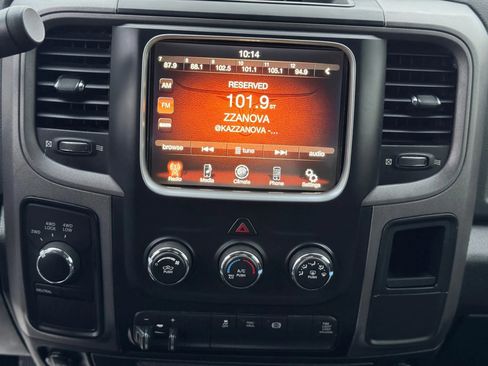 Used 2013 RAM 2500 Tradesman w/ Chrome Appearance Group image 30