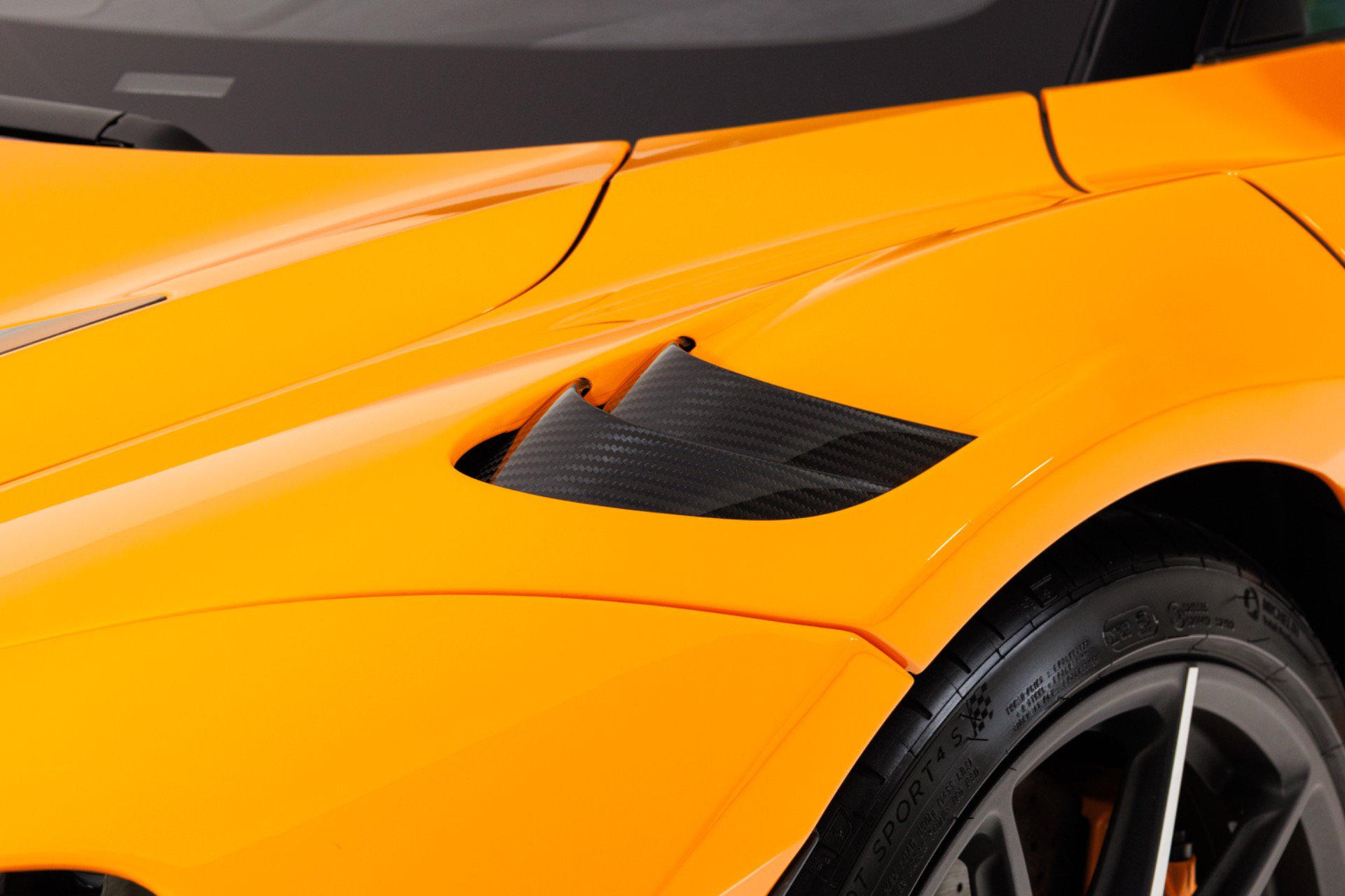 Used 2021 McLaren 765LT RWD image 70