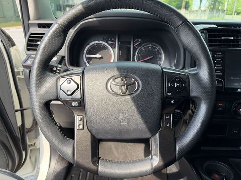 Used 2021 Toyota 4Runner Venture w/ Moonroof Package AWD/4WD image 20