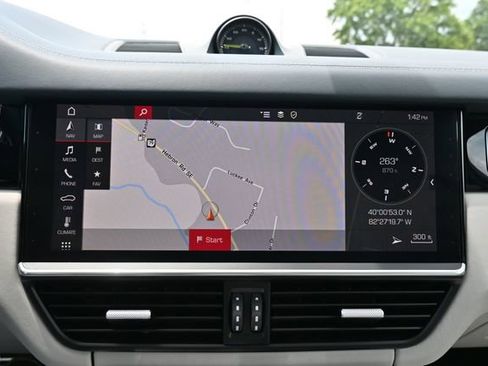 Used 2021 Porsche Cayenne Turbo S AWD/4WD image 43