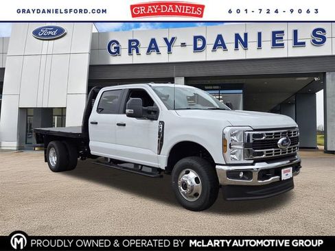 New 2026 Ford F350 XL w/ XL Chrome Package AWD/4WD image 1