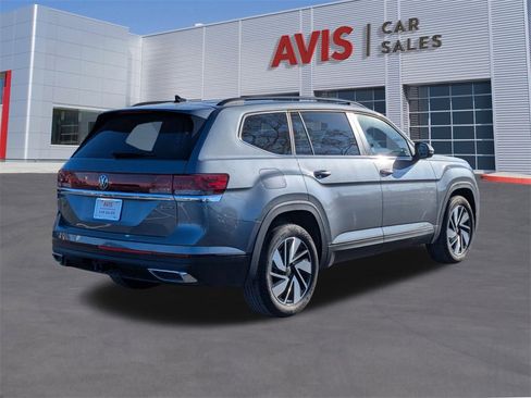Used 2025 Volkswagen Atlas SE image 6