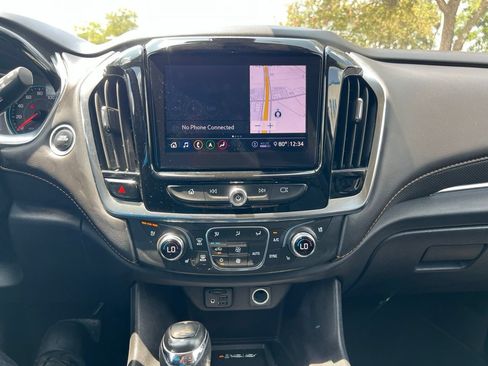 Used 2020 Chevrolet Traverse Premier w/ Redline Edition FWD image 17