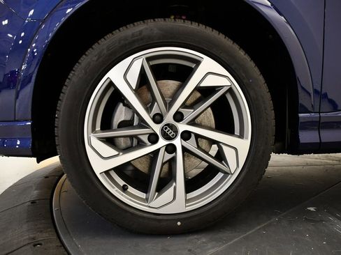 New 2025 Audi Q3 2.0T Premium image 14