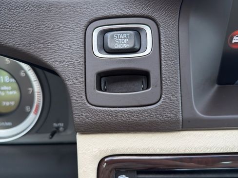 Used 2013 Volvo XC70 T6 image 49