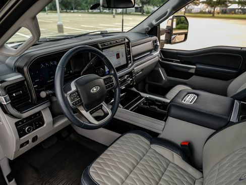 Used 2024 Ford F250 Limited w/ FX4 Off-Road Package AWD/4WD image 2