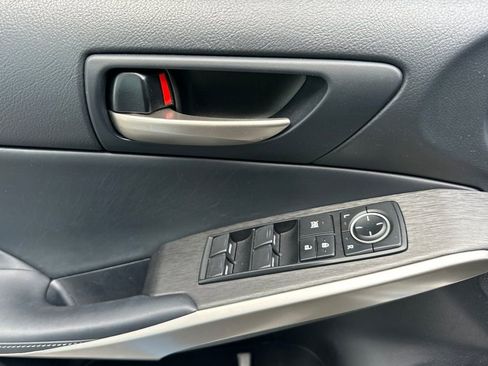 Used 2019 Lexus IS 350 F Sport image 11