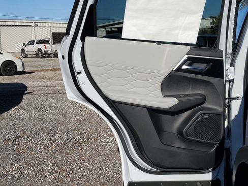 New 2026 Mitsubishi Outlander SEL FWD image 11
