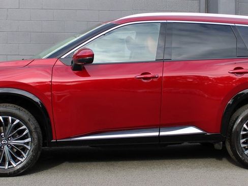 New 2026 Nissan Rogue Platinum w/ Platinum Premium Package image 2