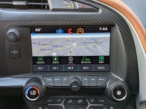 Used 2015 Chevrolet Corvette Z06 w/ 3LZ Preferred Equipment Group image 13