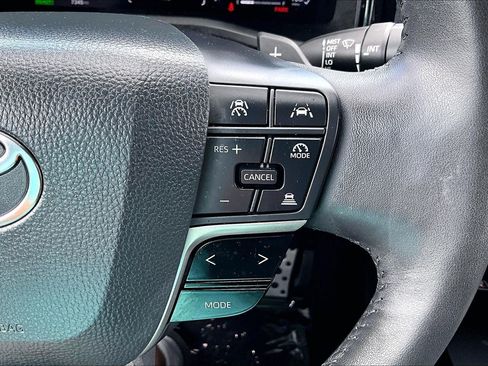 Used 2026 Toyota Camry XSE FWD image 18