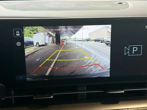 Certified 2025 Hyundai Kona SE FWD image 13