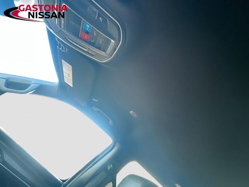 Used 2024 Jeep Wagoneer Series II w/ Flexible Seating Group image 30