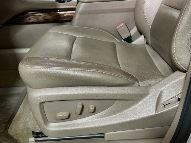 Used 2018 GMC Yukon SLT w/ Open Road Package AWD/4WD image 24