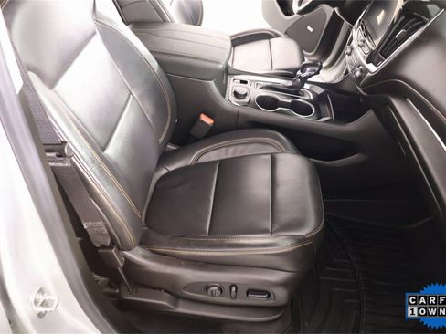 Used 2021 Chevrolet Traverse RS image 14