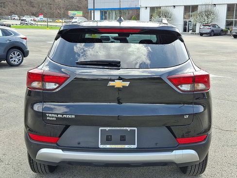Used 2025 Chevrolet TrailBlazer LT w/ LT Cold Weather Package image 5