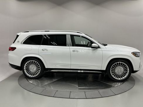 New 2026 Mercedes-Benz Maybach GLS 600 4MATIC image 8