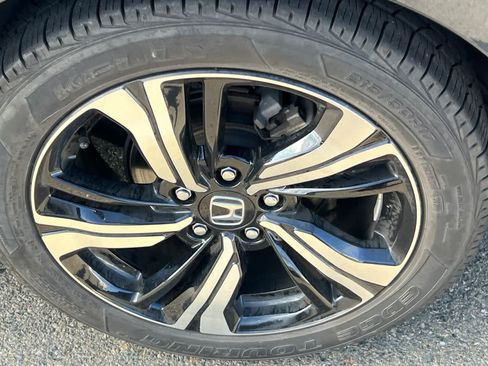 Used 2017 Honda Civic Touring image 22