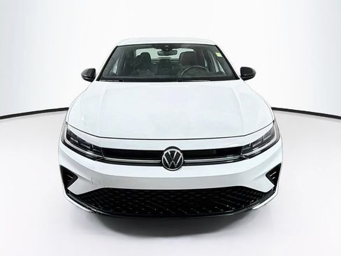 Used 2025 Volkswagen Jetta Sport FWD image 2