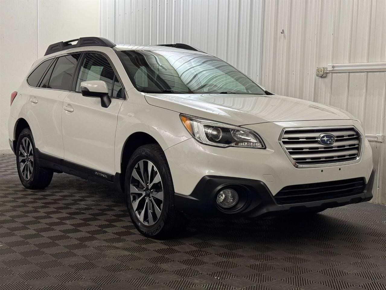 Used 2017 Subaru Outback 2.5i Limited AWD/4WD image 6