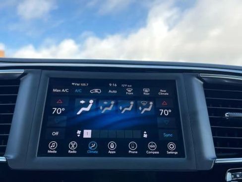 Used 2018 Chrysler Pacifica Touring Plus w/ S Appearance Package image 41