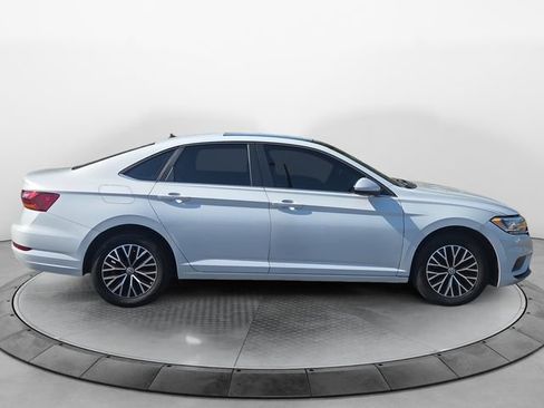 Used 2019 Volkswagen Jetta SE w/ Cold Weather Package FWD image 6