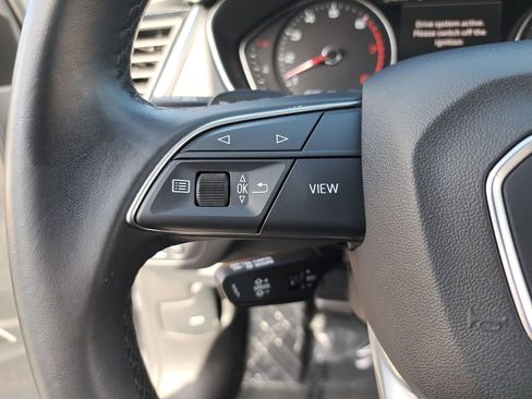 Used 2023 Audi Q5 2.0T Premium w/ Convenience Package image 18