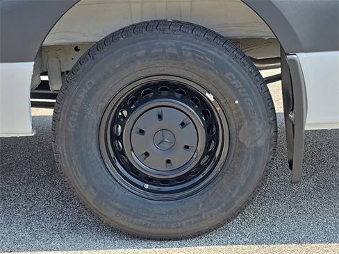 New 2025 Mercedes-Benz Sprinter 2500 image 12