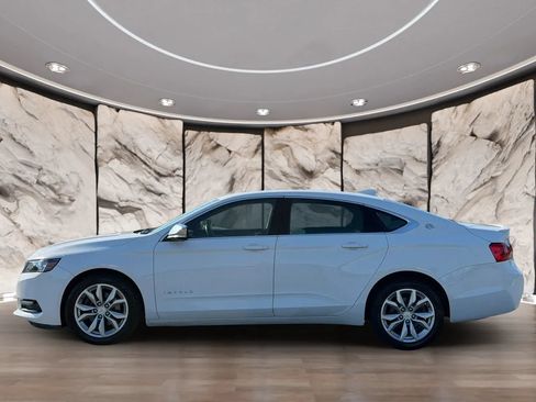 Used 2018 Chevrolet Impala LT w/ Sunroof and Spoiler Package FWD image 9