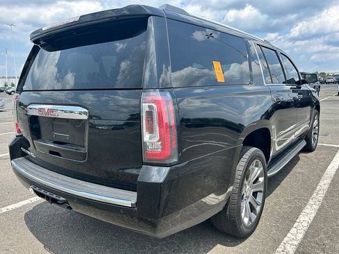 Used 2017 GMC Yukon XL Denali w/ Open Road Package AWD/4WD image 4