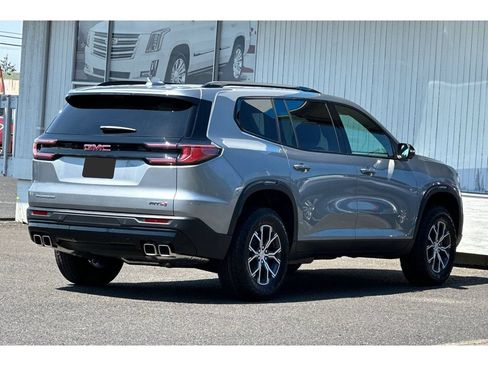 New 2026 GMC Acadia AT4 w/ LPO, Floor Liner Package AWD/4WD image 4