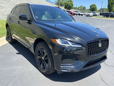 Certified 2026 Jaguar F-PACE R-Dynamic S AWD/4WD image 9