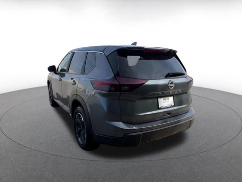 Used 2025 Nissan Rogue SV image 11