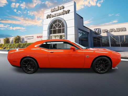Used 2022 Dodge Challenger R/T Scat Pack w/ 1320 Drag Pack image 2