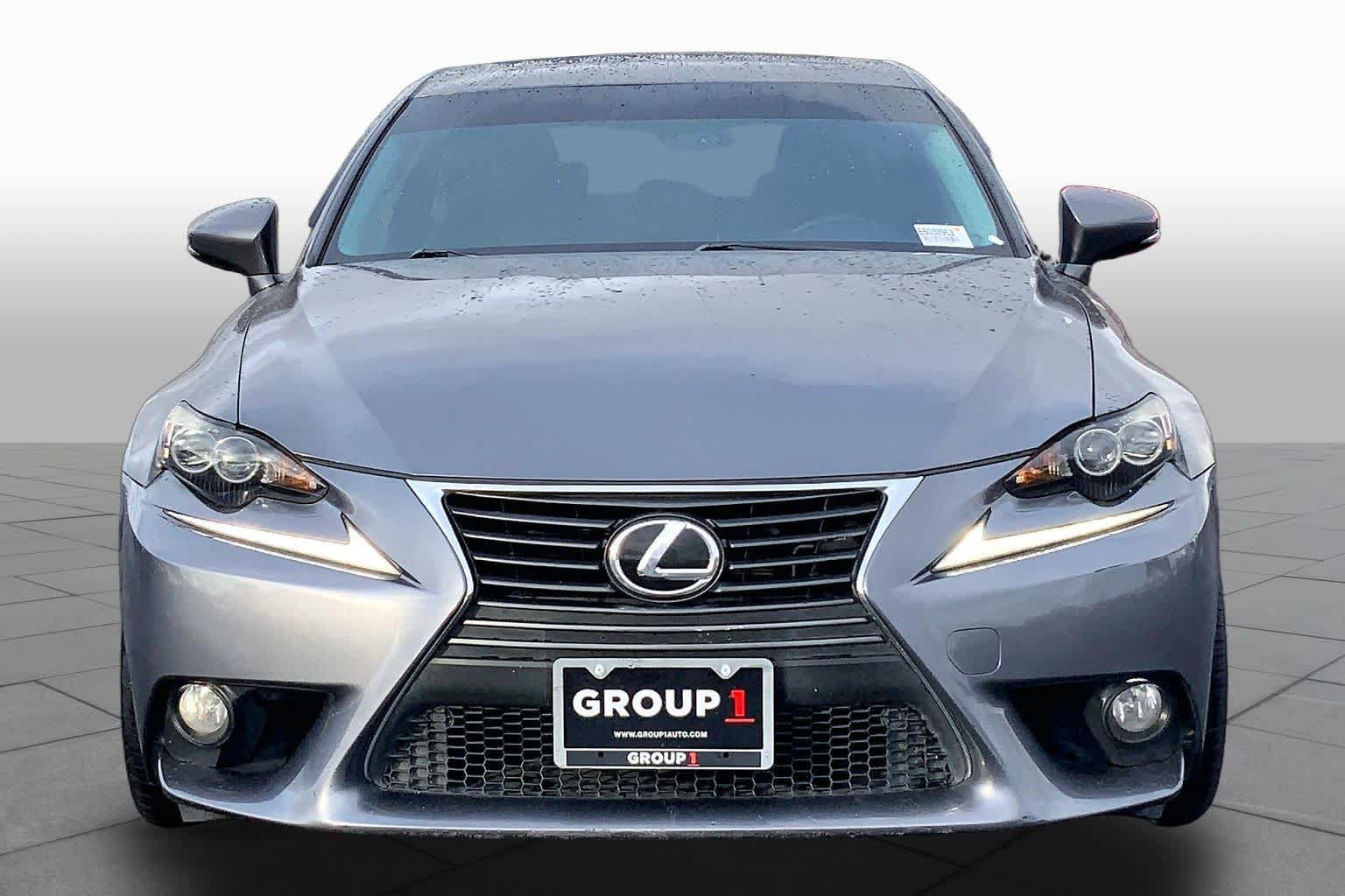 Used 2014 Lexus IS 250 w/ Navigation Package RWD image 4