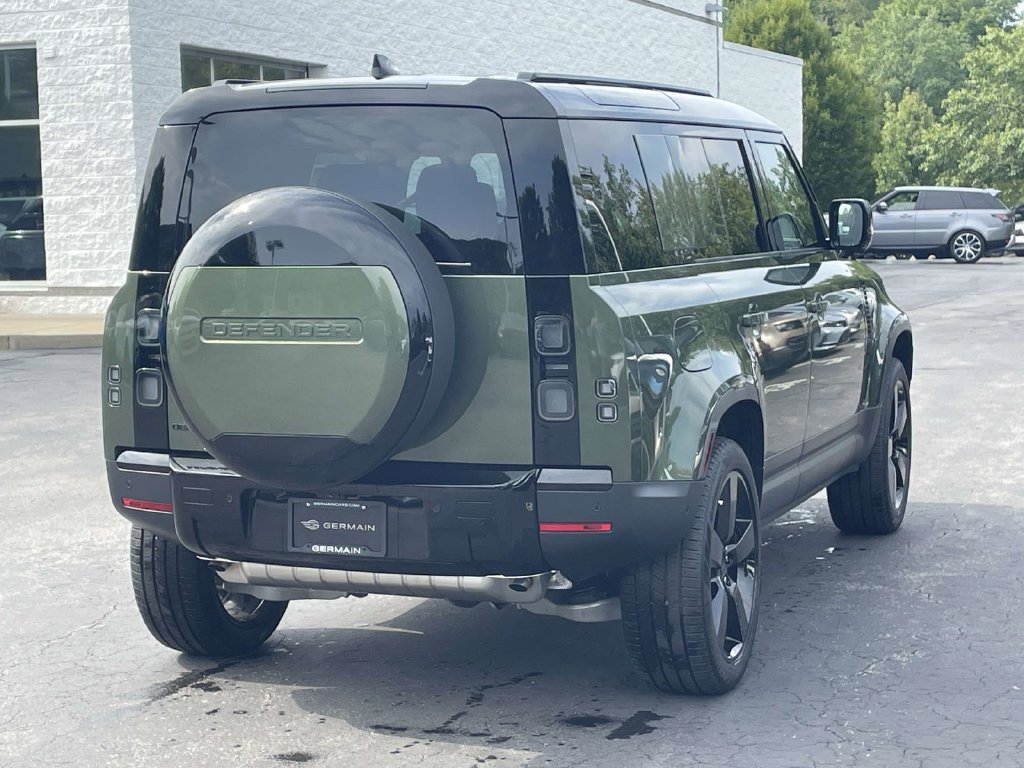 New 2026 Land Rover Defender 110 S AWD/4WD image 7