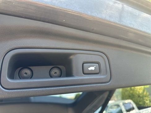 Used 2017 Honda Pilot Touring image 38