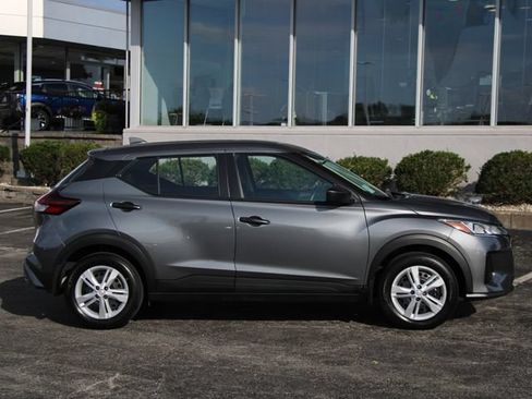Used 2025 Nissan Kicks Play S FWD image 10