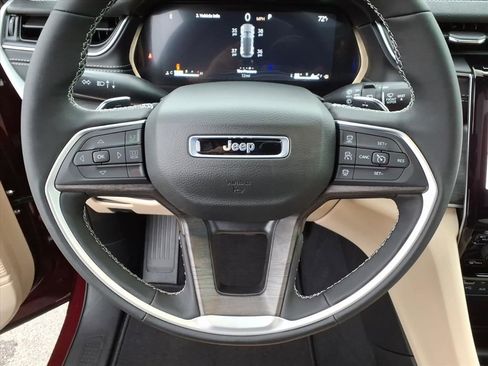 New 2025 Jeep Grand Cherokee Limited image 19