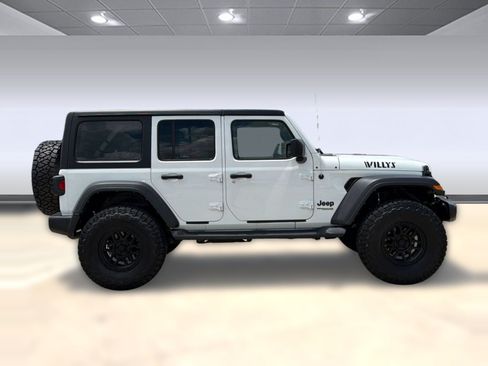 Used 2022 Jeep Wrangler Unlimited Sport AWD/4WD image 8
