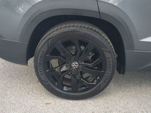 Used 2023 Volkswagen Taos SE image 10