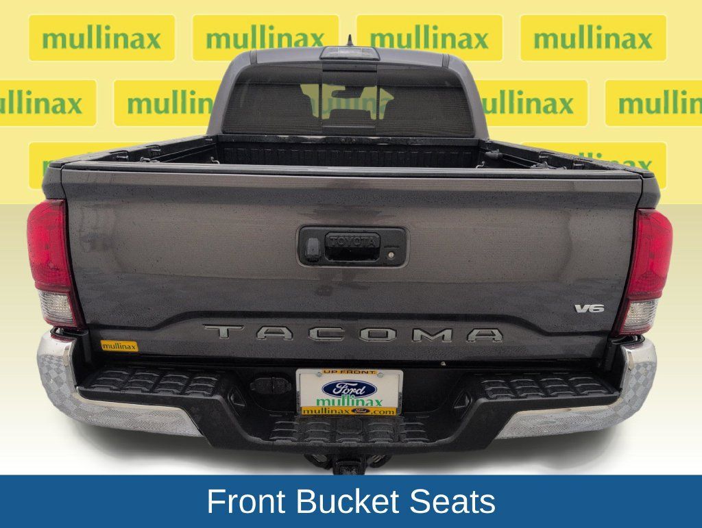 Used 2018 Toyota Tacoma SR5 RWD image 23