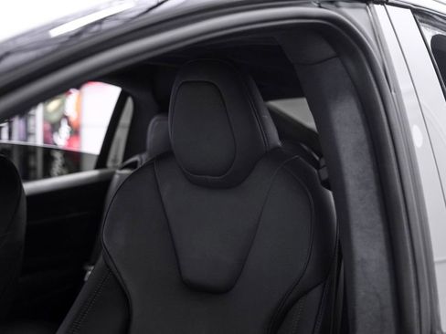 Used 2023 Tesla Model X image 36