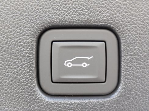 New 2026 Chevrolet Traverse LT FWD image 8