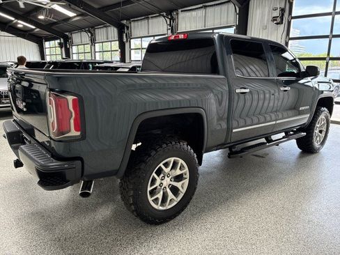 Used 2018 GMC Sierra 1500 SLT w/ SLT Premium Package AWD/4WD image 3